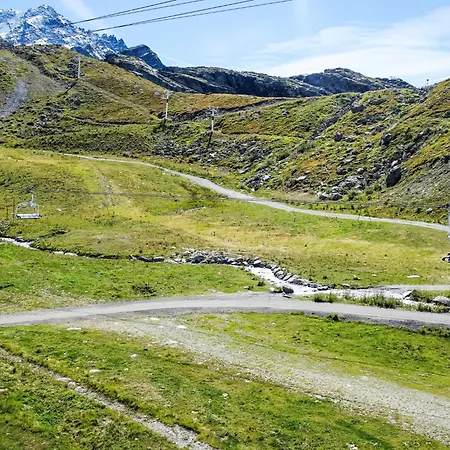 Le Roc De Peclet By Interhome Val Thorens